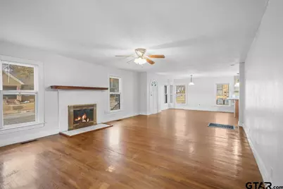 832 S Bois D Arc, Tyler, TX 75701 - Photo 7