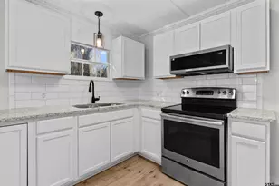 402 W Pine, Overton, TX 75684 - Photo 13