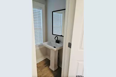 402 W Pine, Overton, TX 75684 - Photo 27