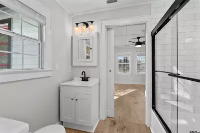 402 W Pine, Overton, TX 75684 - Photo 17