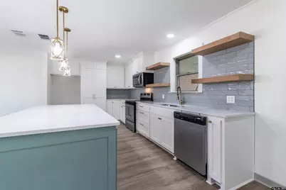 2419 Pounds Ave, Tyler, TX 75701 - Photo 13