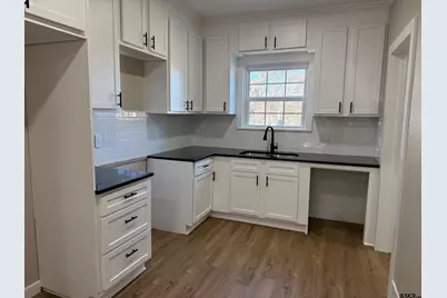 1512 E Houston St, Tyler, TX 75702 - Photo 13