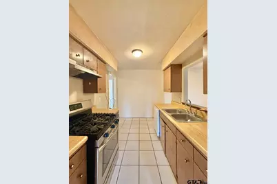 4014 Appletree Lane, Tyler, TX 75703 - Photo 5