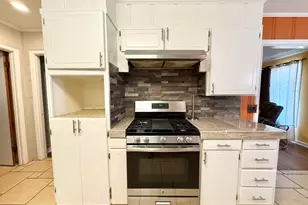 2008 Longview Dr, Henderson, TX 75652 - Photo 7