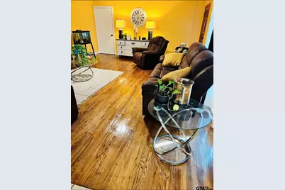 2008 Longview Dr, Henderson, TX 75652 - Photo 3