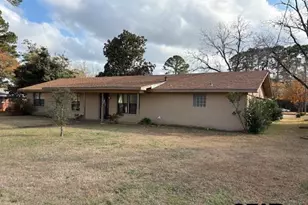 169 Brierwood Dr, Palestine, TX 75801 - Photo 1