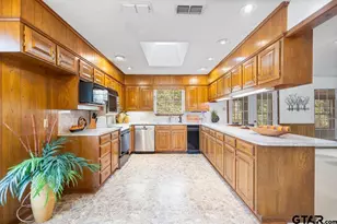 517 Dogwood Ln, Hideaway, TX 75771 - Photo 9