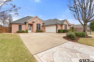 2113 Dover, Tyler, TX 75703 - Photo 3