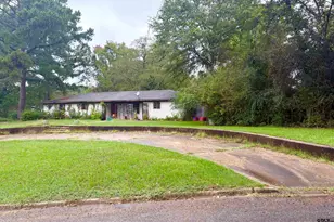 1605 8th, Mt Pleasant, TX 75455 - Photo 3