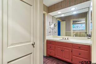 1929 McDonald, Tyler, TX 75701 - Photo 27