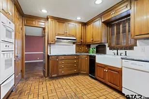 1929 McDonald, Tyler, TX 75701 - Photo 9