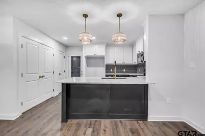 917 Crosby, Tyler, TX 75701 - Photo 3