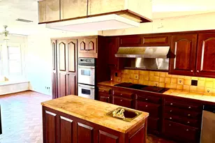 609 Hickory, Hughes Springs, TX 75656 - Photo 5