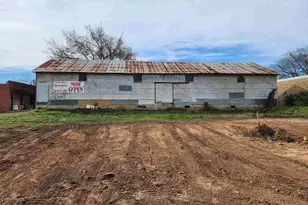 130 Mt Pleasant St, Pittsburg, TX 75686 - Photo 1