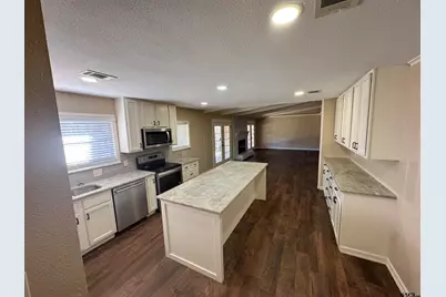1823 Overbrook, Tyler, TX 75703 - Photo 5