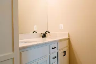 1823 Overbrook, Tyler, TX 75703 - Photo 7