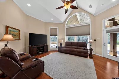 509 W Main St, Whitehouse, TX 75791 - Photo 9