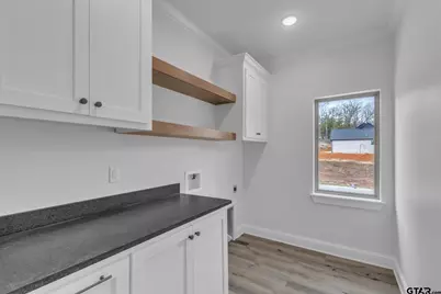 19446 Cedarpark Pl, Lindale, TX 75771 - Photo 15