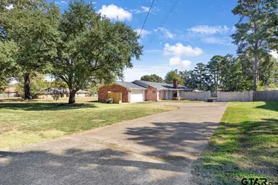 1004 Oakwood Dr, Longview, TX 75604 - Photo 37