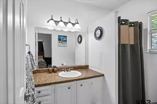 1704 Oakwood Dr, Troup, TX 75789 - Photo 27