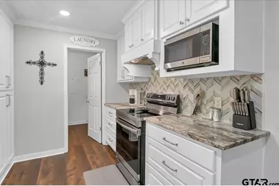 1704 Oakwood Drive, Troup, TX 75789 - Photo 11