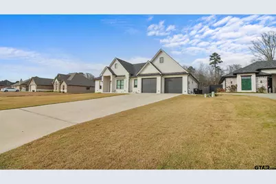 2105 Sophia Ln, Longview, TX 75601 - Photo 3