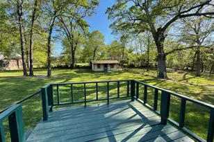 107 Bluebird, Mt Pleasant, TX 75455 - Photo 3