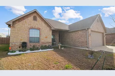 129 Oak Springs Loop, Mabank, TX 75156 - Photo 3