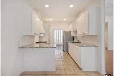 5106 Cloverdale, Tyler, TX 75703 - Photo 15