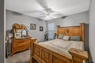 201 Elmwood Ln, Holly Lake Ranch, TX 75765 - Photo 11