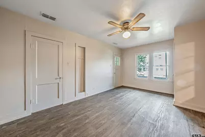 811 Kickapoo St, Jacksonville, TX 75766 - Photo 11