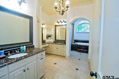 4045 Stonegate Blvd, Tyler, TX 75703 - Photo 11