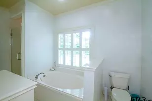 4045 Stonegate Blvd, Tyler, TX 75703 - Photo 17
