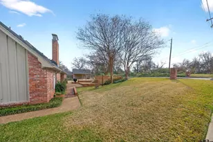 1101 Canada St, Jacksonville, TX 75766 - Photo 7