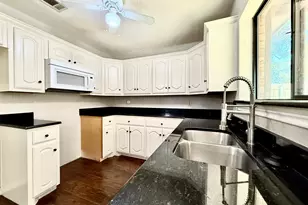 1601 Arlington Dr, Corsicana, TX 75110 - Photo 3