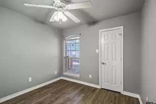 411 Amanda Ct, Whitehouse, TX 75791 - Photo 3