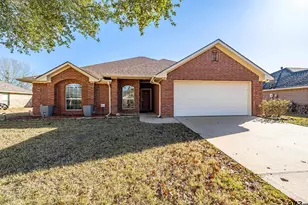411 Amanda Ct, Whitehouse, TX 75791 - Photo 1