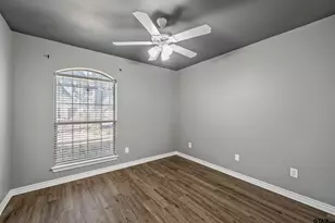 411 Amanda Ct, Whitehouse, TX 75791 - Photo 5