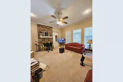 2001 Ventureview Dr., Palestine, TX 75801 - Photo 11