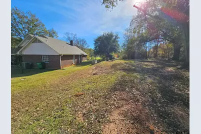 2001 Ventureview Dr., Palestine, TX 75801 - Photo 17