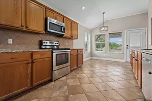 833 Greenwood Cir, Lindale, TX 75771 - Photo 9