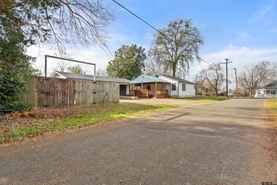 411 N College St, Lindale, TX 75771 - Photo 35