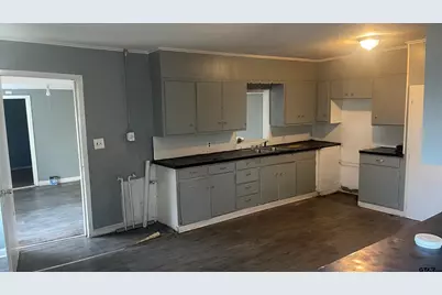 1402 Academy, Tyler, TX 75701 - Photo 11