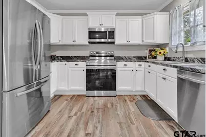 508 N Tyler St, Big Sandy, TX 75755 - Photo 11