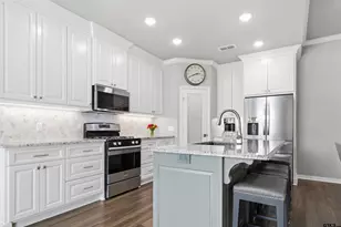 731 Cambridge Bend Cir, Tyler, TX 75703 - Photo 5