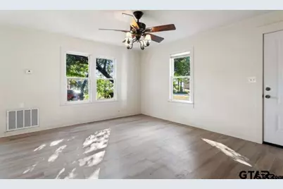 107 Mallory St, Lindale, TX 75771 - Photo 13