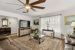 618 Walnut St, Gilmer, TX 75644 - Photo 11