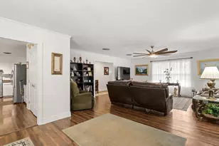 618 Walnut St, Gilmer, TX 75644 - Photo 13