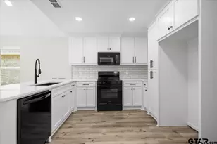 427 Harmony St, Tyler, TX 75702 - Photo 33