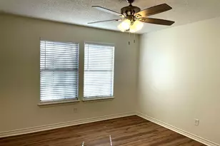 943 Creekside Drive, Tyler, TX 75703 - Photo 11